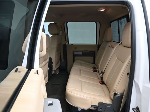 Used 2015 Ford F250 Lariat w/ Lariat Interior Package AWD/4WD image 11