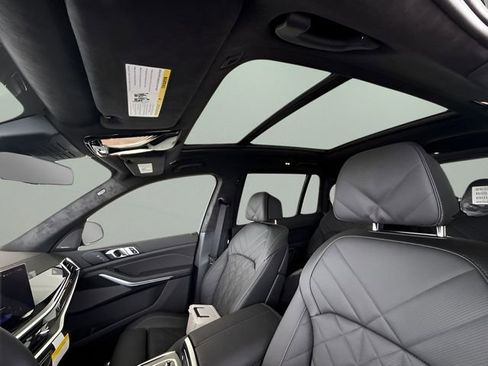 Used 2026 BMW X7 xDrive40i w/ M Sport Package image 25