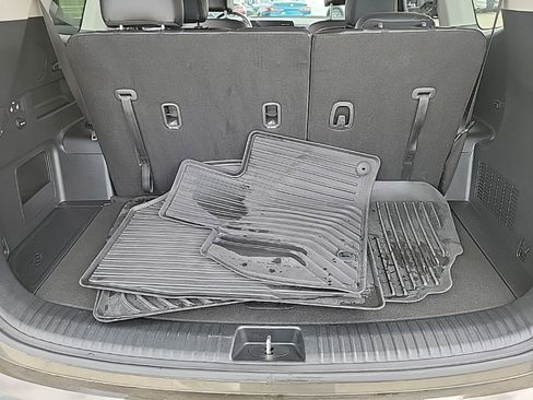 Used 2024 Kia Telluride S image 17