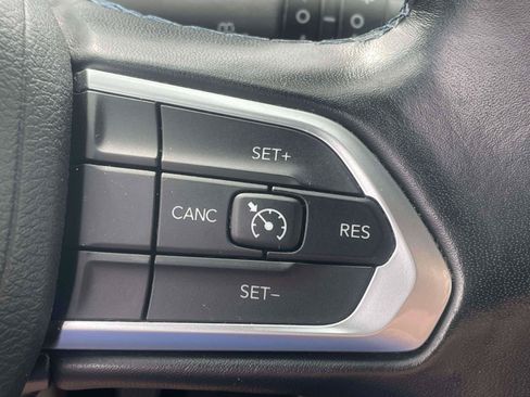 Used 2022 Jeep Compass Latitude w/ Convenience Group AWD/4WD image 19