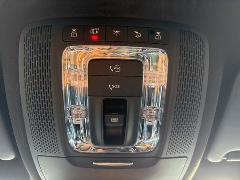 Used 2020 Mercedes-Benz GLB 250 GLB 250 w/ AMG Line image 37