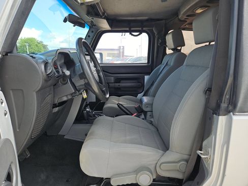 Used 2007 Jeep Wrangler Rubicon AWD/4WD image 9