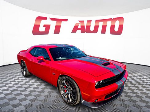 Used 2015 Dodge Challenger SRT w/ Technology Group image 1