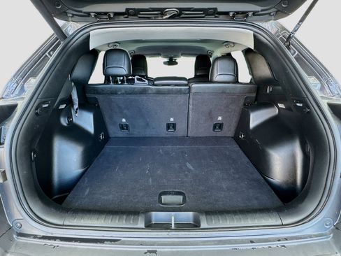 Used 2021 Jeep Cherokee Latitude Lux w/ Comfort/Convenience Group image 17