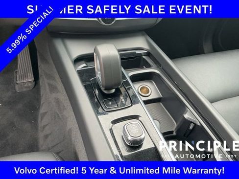 Certified 2025 Volvo XC60 B5 Core AWD/4WD image 20