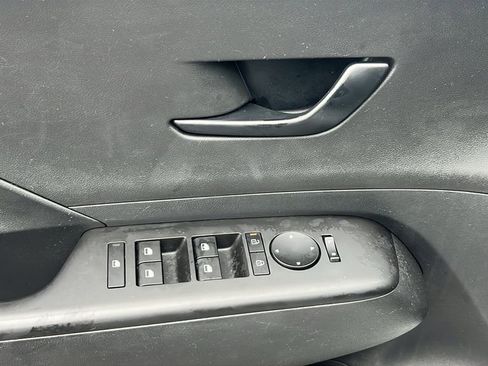 Used 2025 Hyundai Kona SEL image 14