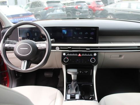 Used 2025 Hyundai Tucson SEL image 18