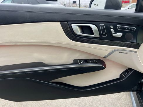 Used 2018 Mercedes-Benz SL 550 image 32
