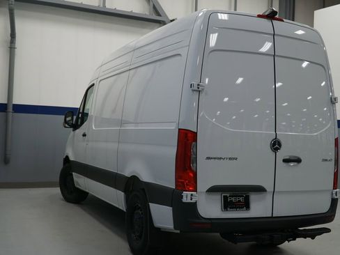 New 2025 Mercedes-Benz Sprinter 2500 image 4