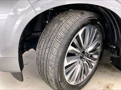 Certified 2025 INFINITI QX80 Sensory AWD/4WD image 11