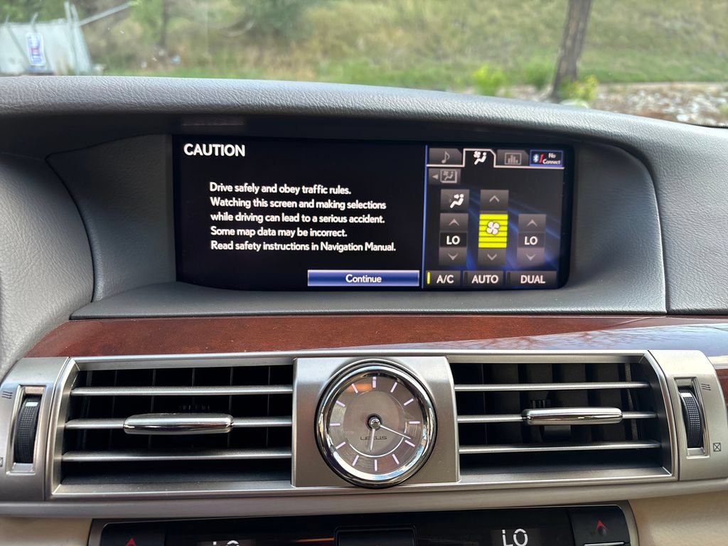 Used 2014 Lexus LS 460 w/ Comfort Package RWD image 17