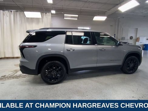 Used 2024 Chevrolet Traverse LT w/ Midnight/Sport Edition AWD/4WD image 11