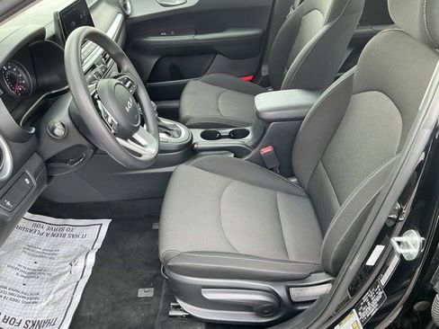 Used 2024 Kia Forte LXS image 13