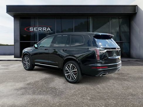 Certified 2023 Cadillac XT6 Sport w/ Technology Package AWD/4WD image 3