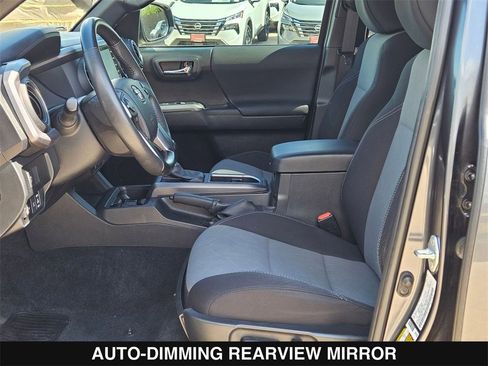 Used 2023 Toyota Tacoma TRD Sport image 11