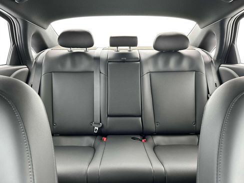 New 2025 Hyundai Ioniq 6 Limited image 16