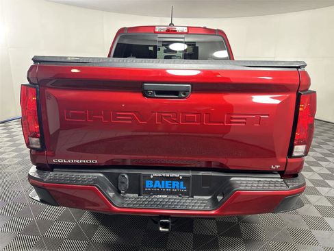 Used 2024 Chevrolet Colorado LT w/ LT Convenience Package II AWD/4WD image 4