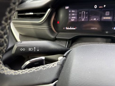 Used 2024 Jeep Grand Cherokee Altitude image 29