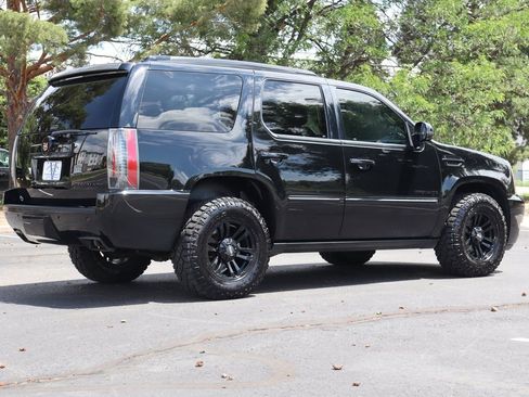 Used 2014 Cadillac Escalade Premium AWD/4WD image 5