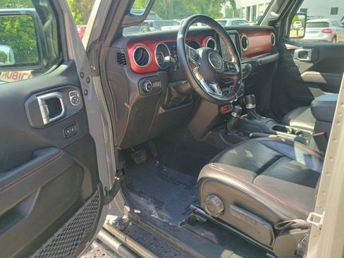 Used 2022 Jeep Wrangler Unlimited Rubicon w/ Cold Weather Group AWD/4WD image 25