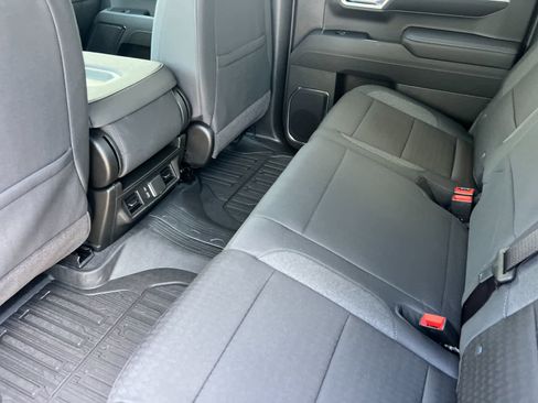 New 2025 GMC Sierra 1500 SLE image 11