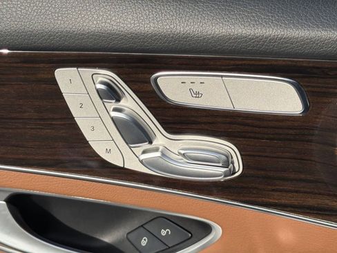 Used 2022 Mercedes-Benz GLC 300 image 22