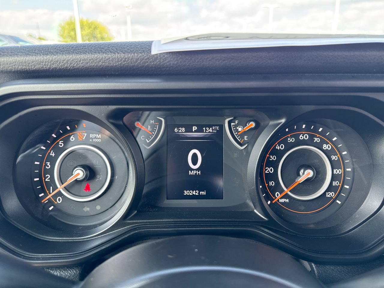 Certified 2025 Jeep Gladiator Sport AWD/4WD image 18