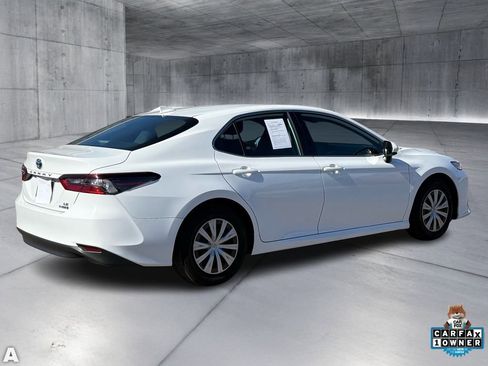 Used 2023 Toyota Camry LE image 7