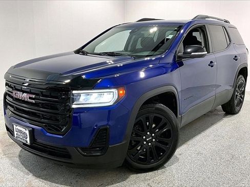 Used 2023 GMC Acadia SLE image 3