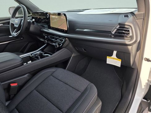 New 2026 Chevrolet Traverse LT w/ Driver Confidence Package FWD image 17