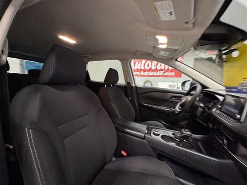Used 2024 Nissan Rogue S AWD/4WD image 11