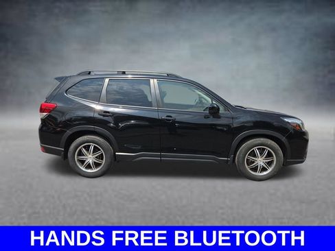 Used 2020 Subaru Forester Premium AWD/4WD image 4
