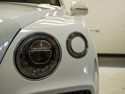 Used 2020 Bentley Bentayga Speed image 45