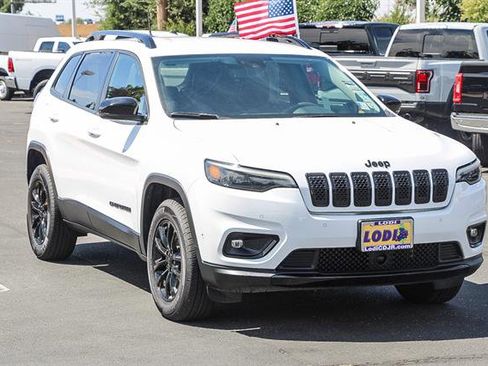 Used 2023 Jeep Cherokee Altitude Lux image 5