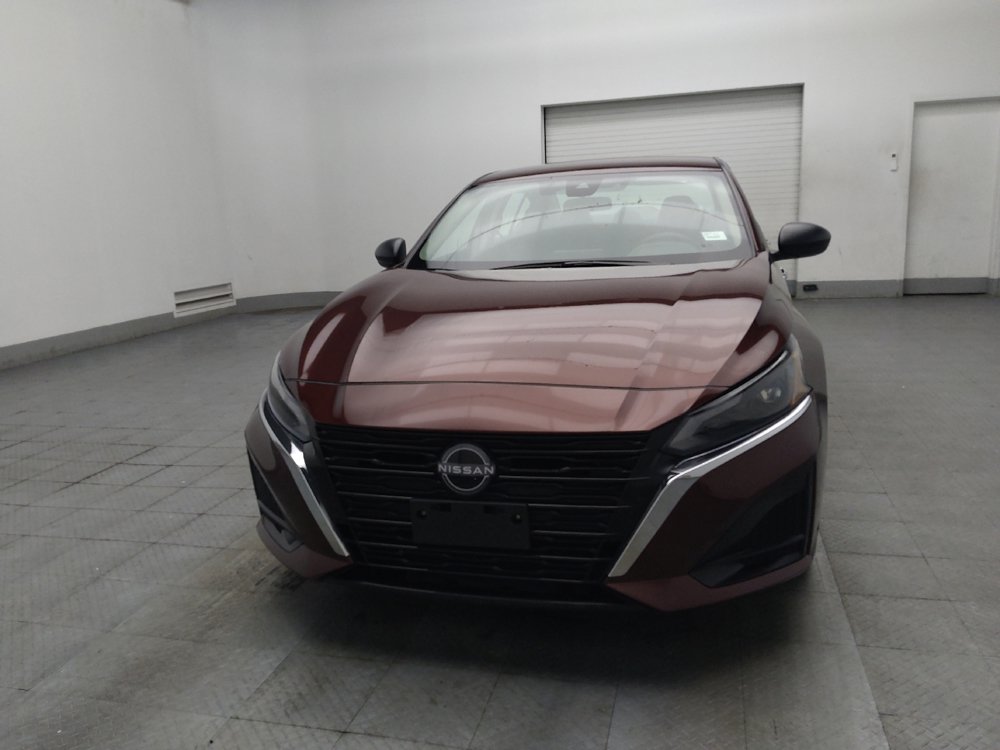 Used 2025 Nissan Altima 2.5 SV FWD image 15