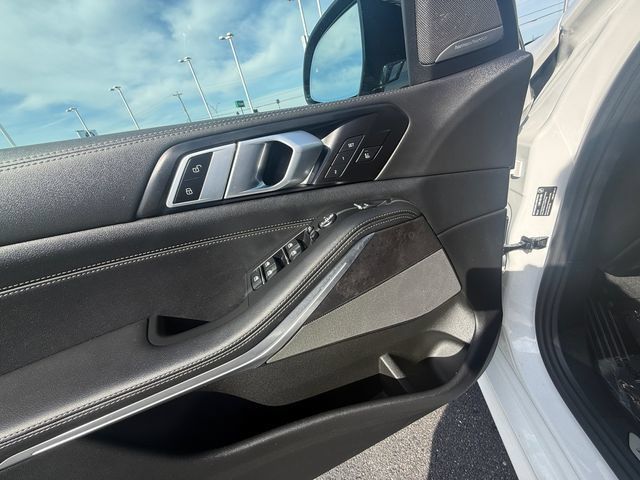 Certified 2025 BMW X5 xDrive40i AWD/4WD image 14