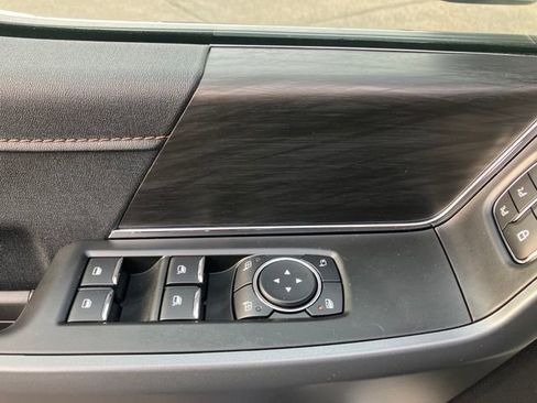 Used 2025 Ford F150 Lariat w/ Equipment Group 502A High image 15