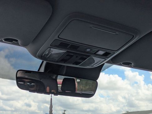 Used 2022 Honda Pilot Touring image 27