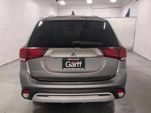 Used 2020 Mitsubishi Outlander ES AWD/4WD image 8