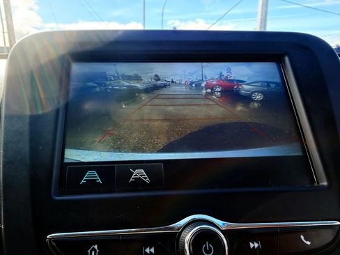 Used 2018 Chevrolet Malibu LT image 12