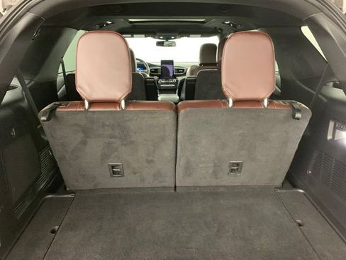 Used 2022 Ford Explorer Platinum w/ Technology Package AWD/4WD image 34