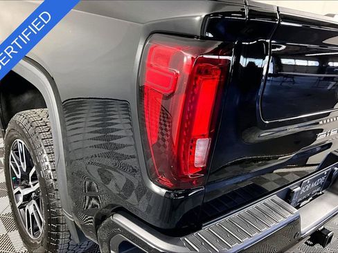 Used 2025 GMC Sierra 1500 AT4 w/ AT4 Premium Package AWD/4WD image 22