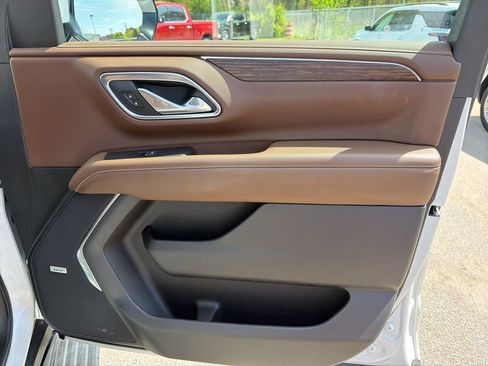 Used 2023 Chevrolet Tahoe High Country image 32