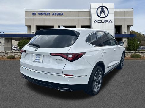 Certified 2024 Acura MDX w/ Technology Package FWD image 5