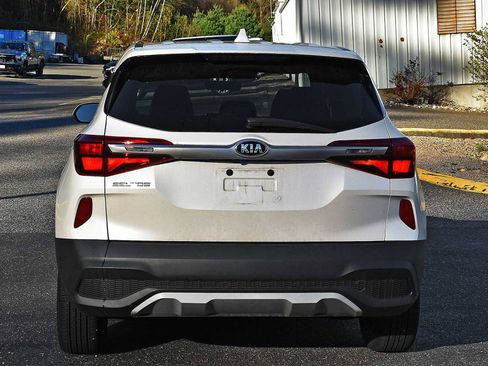 Used 2021 Kia Seltos LX AWD/4WD image 7