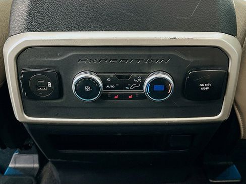 Used 2023 Ford Expedition Limited image 26