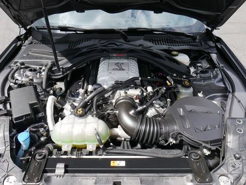 Used 2021 Ford Mustang Shelby GT500 w/ Carbon Fiber Track Pack RWD image 27