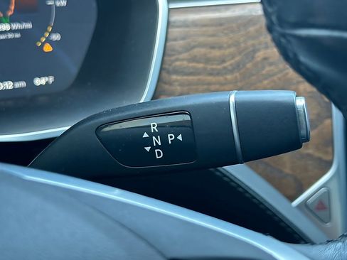 Used 2017 Tesla Model S 75 RWD image 18
