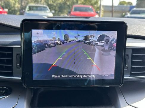 Used 2022 Ford Explorer XLT w/ Equipment Group 202A image 25