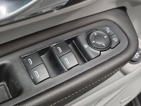 Used 2020 GMC Terrain SLT w/ Preferred Package image 19